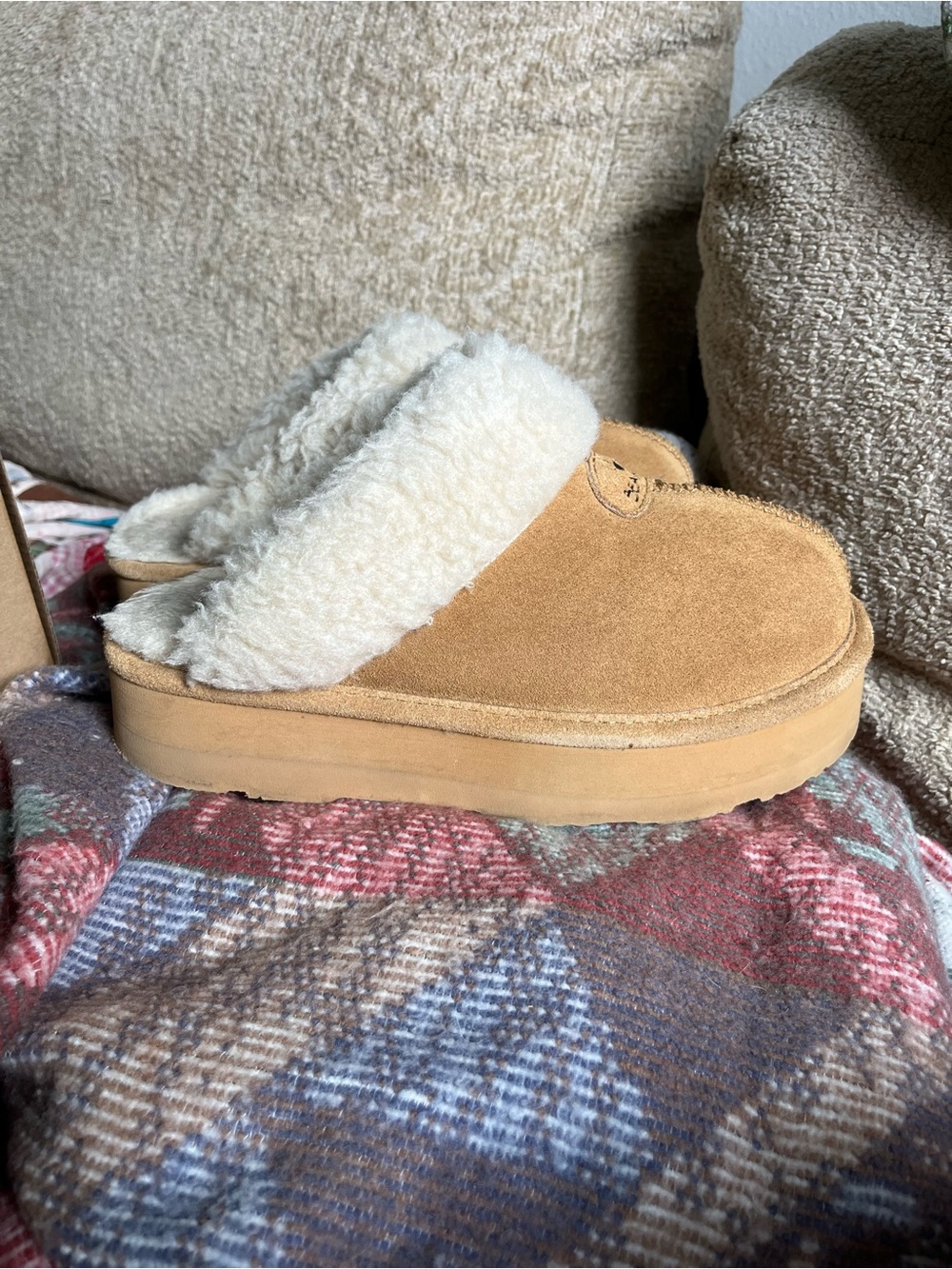 Bearpaw “Snuggle Martis” Tan Suede Shearling-Lined Slippers - Picture 4 of 7